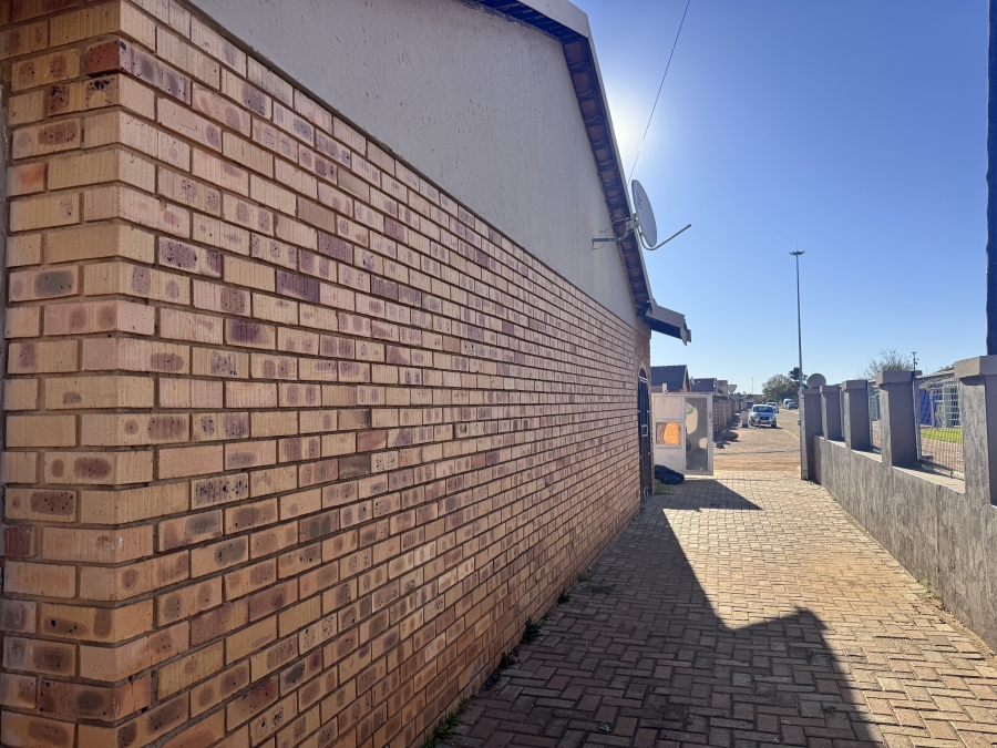 3 Bedroom Property for Sale in Kanana North West